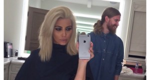 Kim Kardashian blonde platine